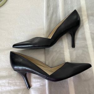 Never Worn Black Marc Fisher Heels